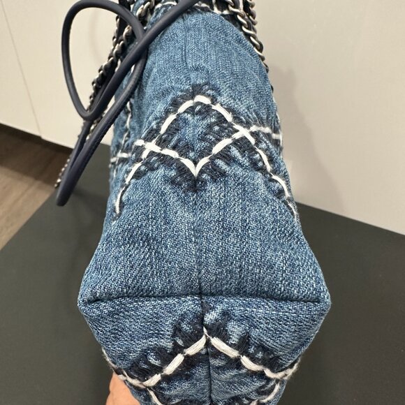 Chanel 22 MINI HANDBAG Quilted BLUE DENIM CROSSBODY HOBO BAG SHW - Picture 10 of 16